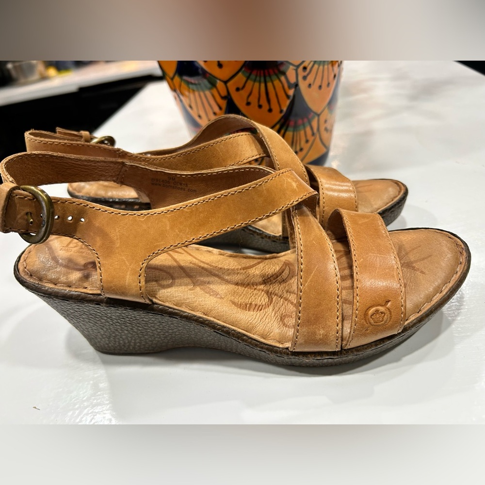 Born Tan Leather Wedge Sandals with Strappy Design/ size 9